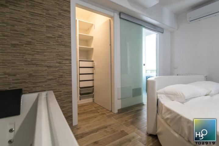 H3O Lago Di Garda Desenzano del Garda Habitación foto